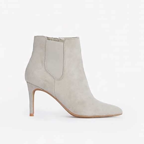 EXPRESS Gray Gore Pointed Toe Booties 9 NWT - Picture 1 of 7